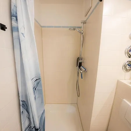 Appartamento Come4stay - Guby - 2 By Interhome *